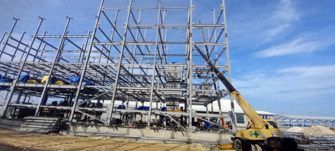 پیمانکار اسکلت فلزی و سوله و مخازن | سرعت و کیفیت تضمینی (تکلا)